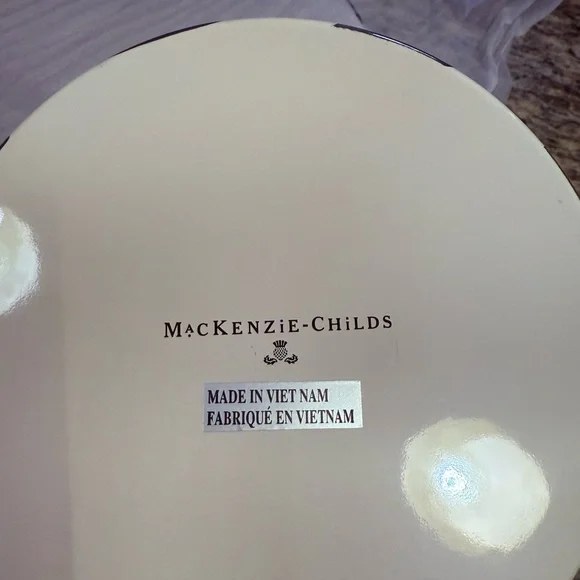 MacKenzie-Childs Courtly Check Tras Bin and Tissue box holder Set - Picture 11 of 14